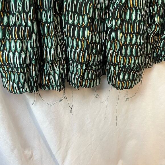 Marie Oliver Black/Green Puff Sleeve MIDI DressP - Picture 6 of 6
